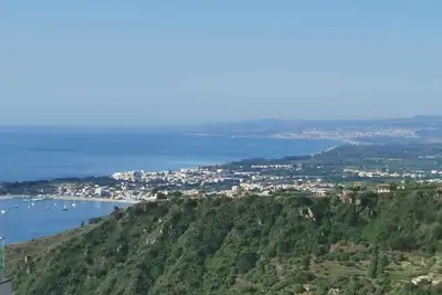 Image de Komfortable Ferienwohnung mit Traumhafter Aussicht auf den Etna und die Kueste