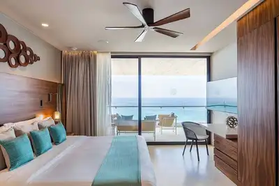 Image de Ocean-View Condo with 5-Star Beach Resort Access