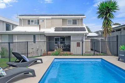 Image de The Cove - Pet Friendly Retreat With Ocean Views Moments to Beach.