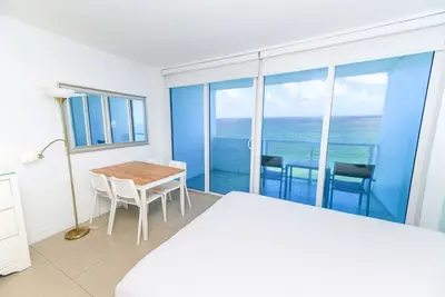 Image de Ocean View With Balcony. Free parking