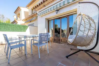 Image de Maison avec garage et ping pong à 500m plage