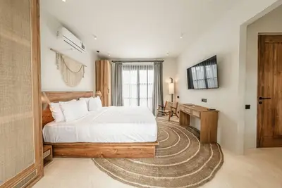 Image de Sarang Apartment №3 by EVDEkimi – Garden and pool view – Long stay extras