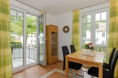 Image de Komfortable und Geschmackvoll Eingerichtete 3-raum-wohnung für 4 Personen