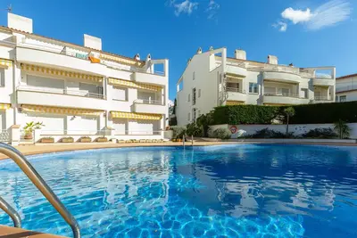 Appartement près de la plage avec piscine et Wi-Fi, à Llançà