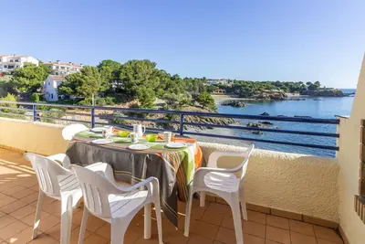 Image de Bellamar B - Casa adosada para a primera línea de mar en Llançà.