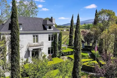 Image de French Provencal Chateau in the Heart of Napa