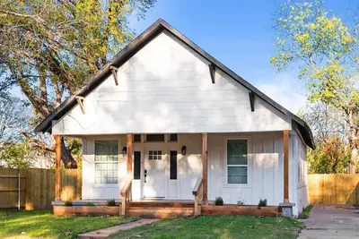 Image de New! Charming 2-Bedroom Home Minutes to Downtown