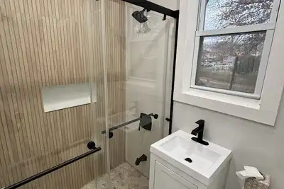 Image de Private Cozy Apartment - Walking Distance from LaGuardia Airport