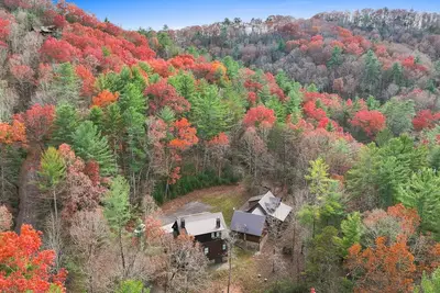 Image de New Listing Specials! Spacious - Fire Pit - Pool Table - Shuffleboard