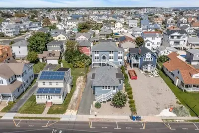 Image de Jersey Shore Getaway offers 2 Homes for the price of one! !