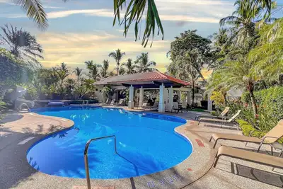Image de Huge Private Home - Exclusive Beach Access and Breathtaking Rooftop Sunset Views