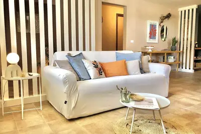 Blue Apricot Apartment con Jacuzzi