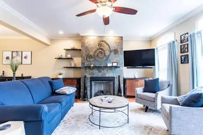 Image de Panoramic City View-Roof Deck-Free Garage Parking!