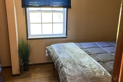 Image de Cabine confortable à deux lits avec vue sur la rivière
