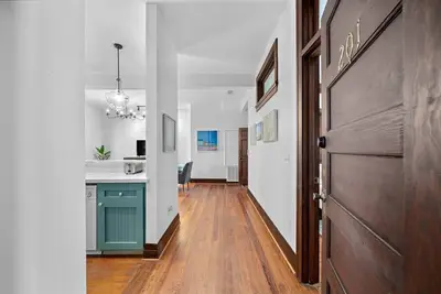 Image de Historic Loft in the Heart of Downtown