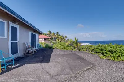 Image de Coastal Keaau Home: Ocean & Sunrise Views, Pool