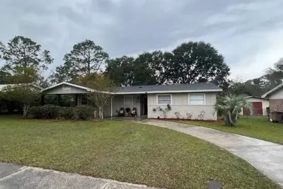 Image de Modern & Convenient 3/2 Home