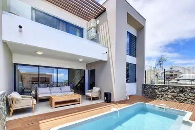 Image de Villa Koméla – avec piscine et vue océan – La Possession