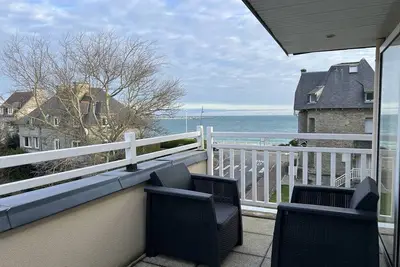 Image de 390 - Appart T4 vue sur la Plage de Saint-Cast