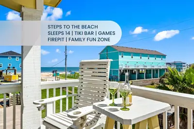 Image de 4br Beach Retreat | Views, Bar, Bbq, Arcade, Games, Fenced Yard, Deck, Steps to Sand
