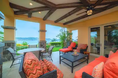 Image de Marbella 2f 3bdr Ocean View next to pool