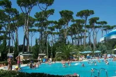 Image de Comfortable campsite-chalet G12 Tuscany near sea
