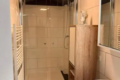 Image de GroĂźzĂĽgige Wohnung im Zentrum