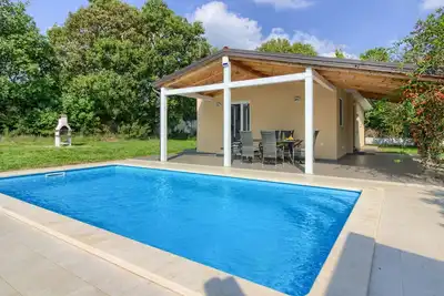 Image de Villa Nezakcij (Istria - Pula)