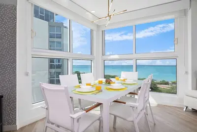 Image de Live Simply by the Ocean, 3Bdr Condo 537