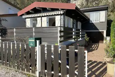Image de Chalet au bord de l'eau (Doubs)