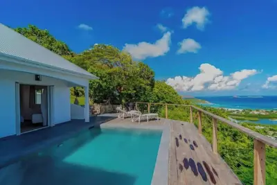 Image de Posh Villa Overlooking The Crystal-clear Waters