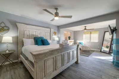 Image de Kierland Jewel | Pool+Game Room+ Putt+Fire Pit!