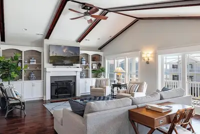 Image de Celtic Cove, Almost Oceanfront House in Indian Beach, Nc!