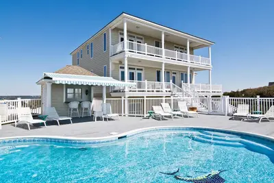 Image de Water's Edge, Oceanfront House in Salter Path, Nc!