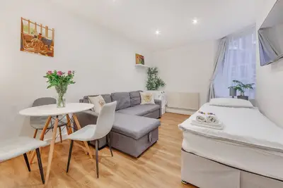 Image de Living in the Heart of London: Your Perfect Urban Retreat.