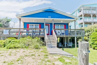 Image de Captain's Escape, Almost Oceanfront House in Emerald Isle, Nc!