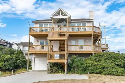 Image de Carolina Beach Music, Almost Oceanfront House in Emerald Isle, Nc!