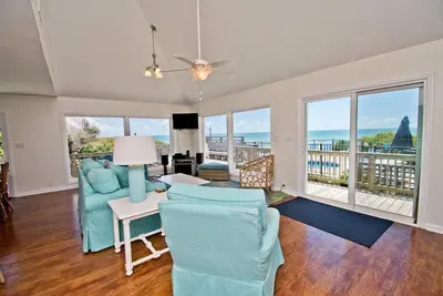 Image de Carolina Sunshine, Oceanfront House in Emerald Isle, Nc!