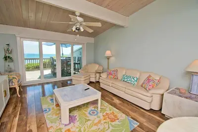 Image de Coral Shores #11, Oceanfront Condo in Pine Knoll Shores, Nc!