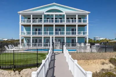 Image de The Atlantis, Oceanfront House in Emerald Isle, Nc!