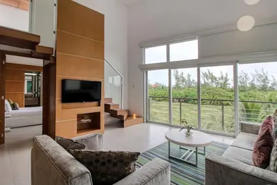 Luxury apartment with plunge pool access, stunning views, & open layout