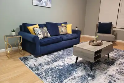Image de Gorgeous 2 bed 2 bath home