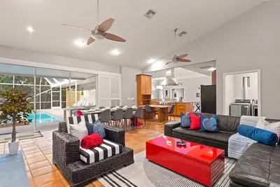 Image de Img Retreat w/ Luxury Pool, Spa & Game Room