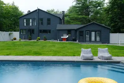 Charming rustic home in the Hudson Valley. New Hot Tub! Close to Hunter\/Windham