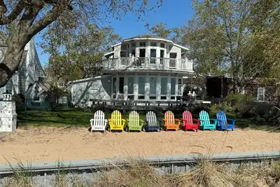 Image de Beachfront Home on Lake Michigan beach. Spectacular sunsets, walk to downtown.