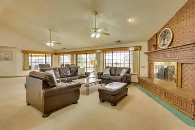Image de Spacious California Oasis: Patio, Fireplace & Pool
