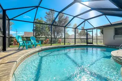 Image de Escape to the Cape in this family-friendly cozy villa w/ heated pool!