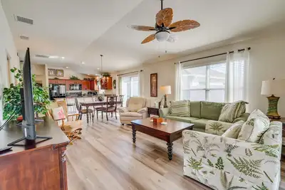 Image de Screened Lanai & Grill: Home in The Villages