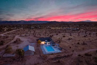 Image de Casa Dorado: Modern Desert Oasis w/ Pool, Spa on 5 Acres + Views - Sleeps 15! \n\n
