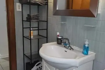 Image de budget friendly Spacious Apt